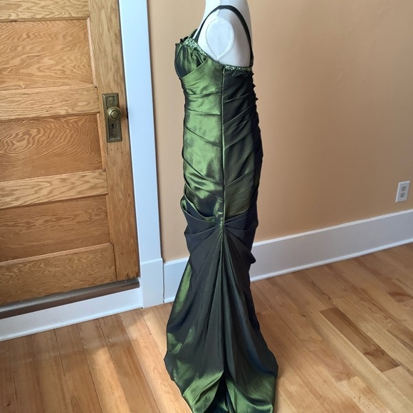 VINTAGE Green Ruched Sequin Evening Gown - Picture 3 of 16